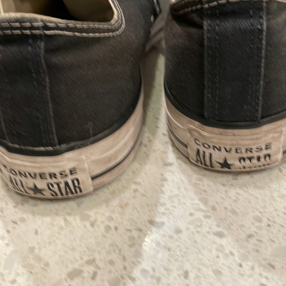 Converse All Star Tennis Shoe Size Women 9/Men 7